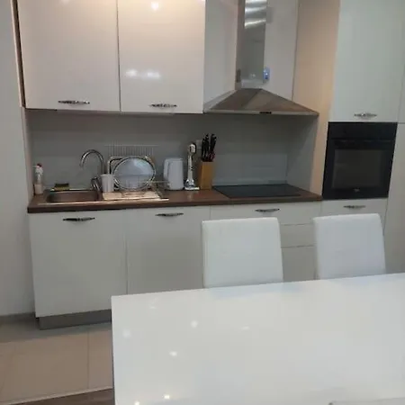 Mandarina Lux * Belgrade